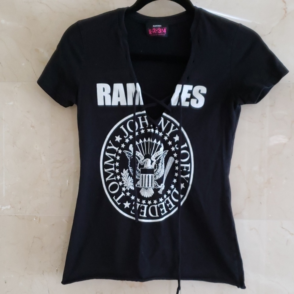 GIRL'S RAMONES BLACK SHORT SLEEVE T-SHIRT